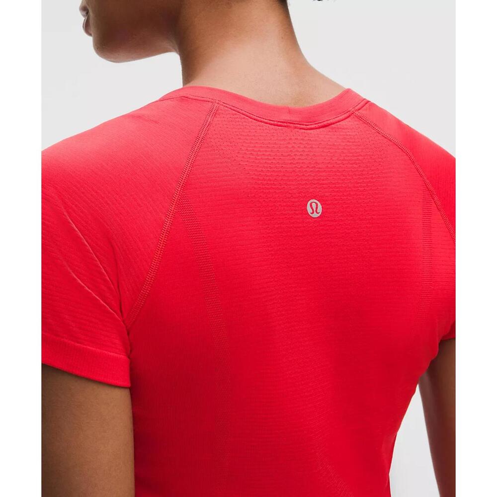 Swiftly Tech Short-Sleeve Shirt 2.0 (Hip Length) - Lulu Red - Picture 3 of 3